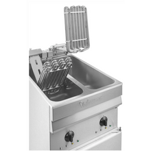 Cargue la imagen en la galería, VALENTINE - EVO 2200 - Friteuse double  sur pied 2x8 Litres - 14,4 Kw - Swiss made - EcoGastro - EcoGastro
